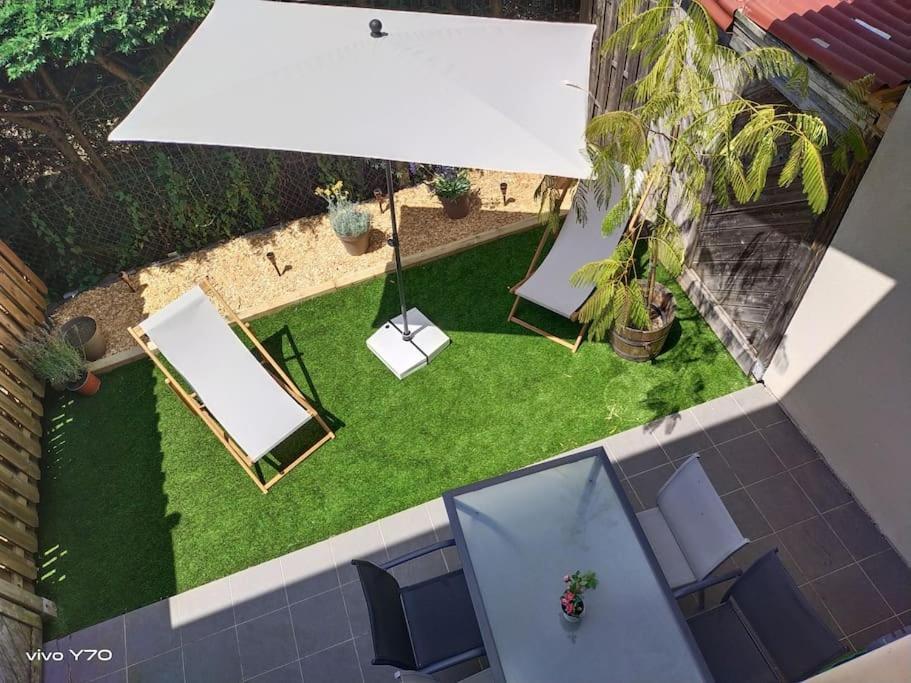 Jolie Maison Paisible, Avec Jardinet Et Parking Apartment *
